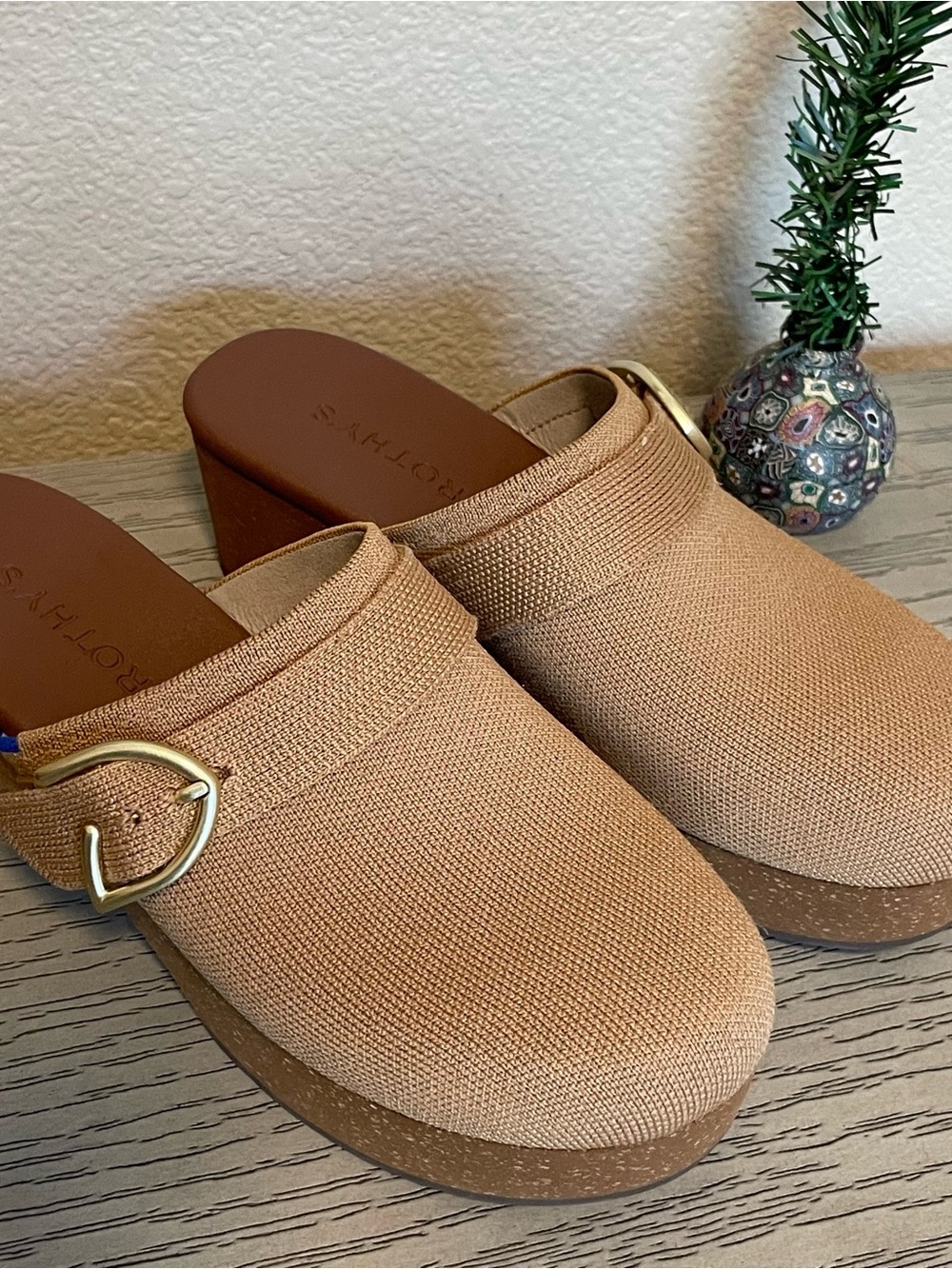 Rothy’s Platform Clog Mules with Gold Buckle Size 8 - Picture 3 of 7